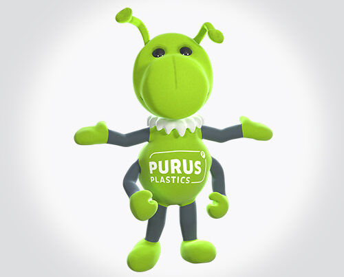 Fidus Ameise  breitet die Arme vor hellgrauem Hintergrund aus